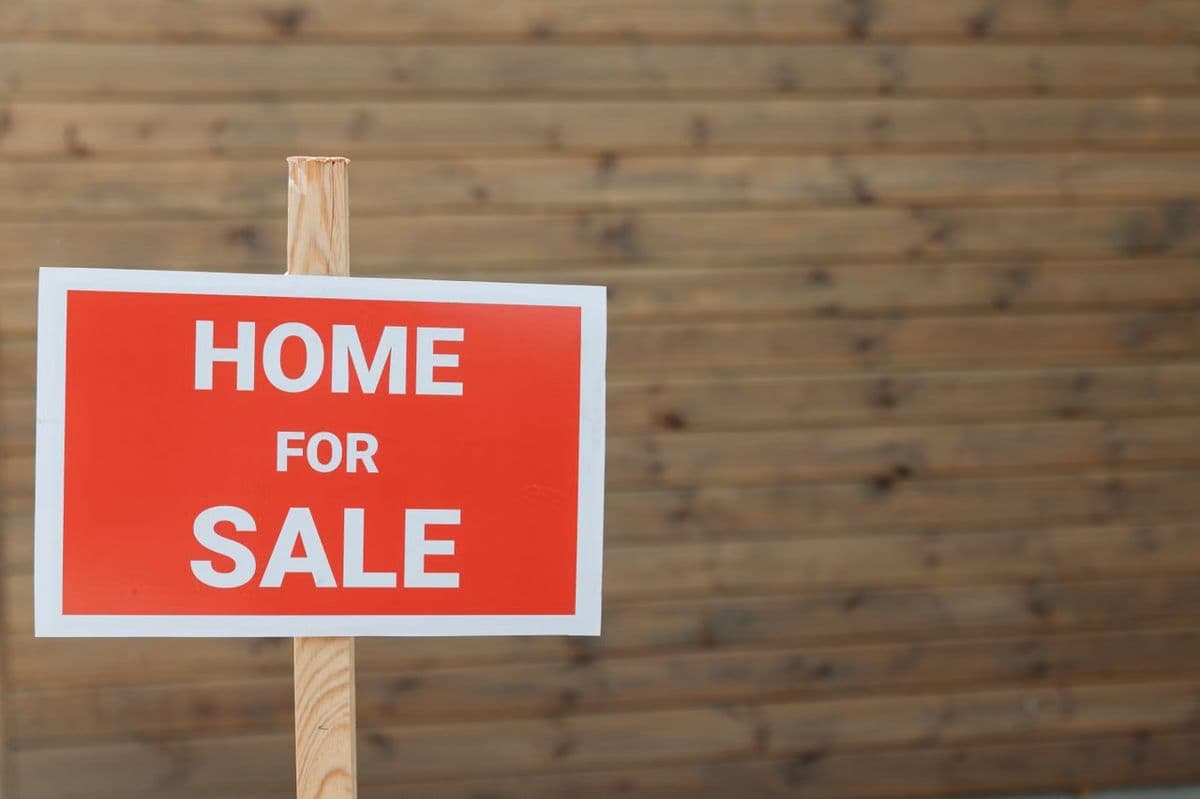 Buying and Selling High-End Real Estate