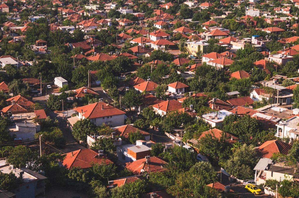 Buying a Home Before the School Year? Here's What Families Should Know